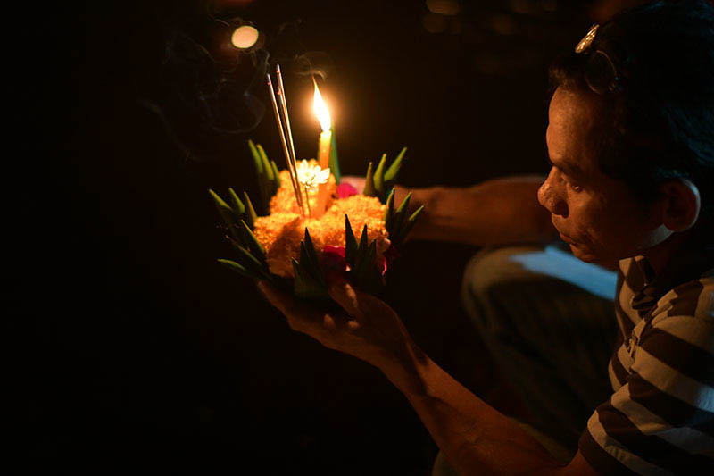 Loy-Krathong-1